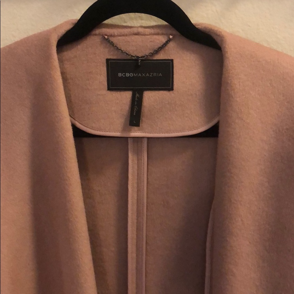 BCBGMaxAzria Draped Open Front Coat in Camel - Picture 4 of 7